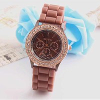 Silicone band casual watch