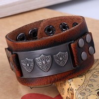 Retro fashion leather bracelet