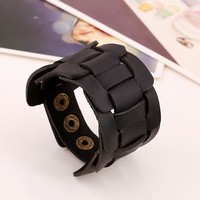 Retro leather bracelet
