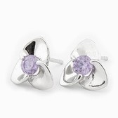 Sophisticated and stylish three flower earrings (similar to allergies)