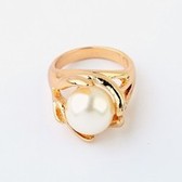 Elegant temperament simple pearl ring