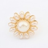 Sunflower refined pearl ring