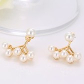 Fashion sweet pearl earrings